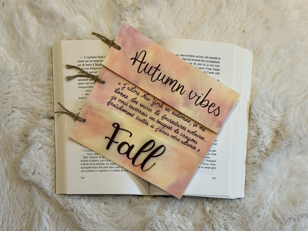 Marque-page fait main et personnalisé - Couches d’automne