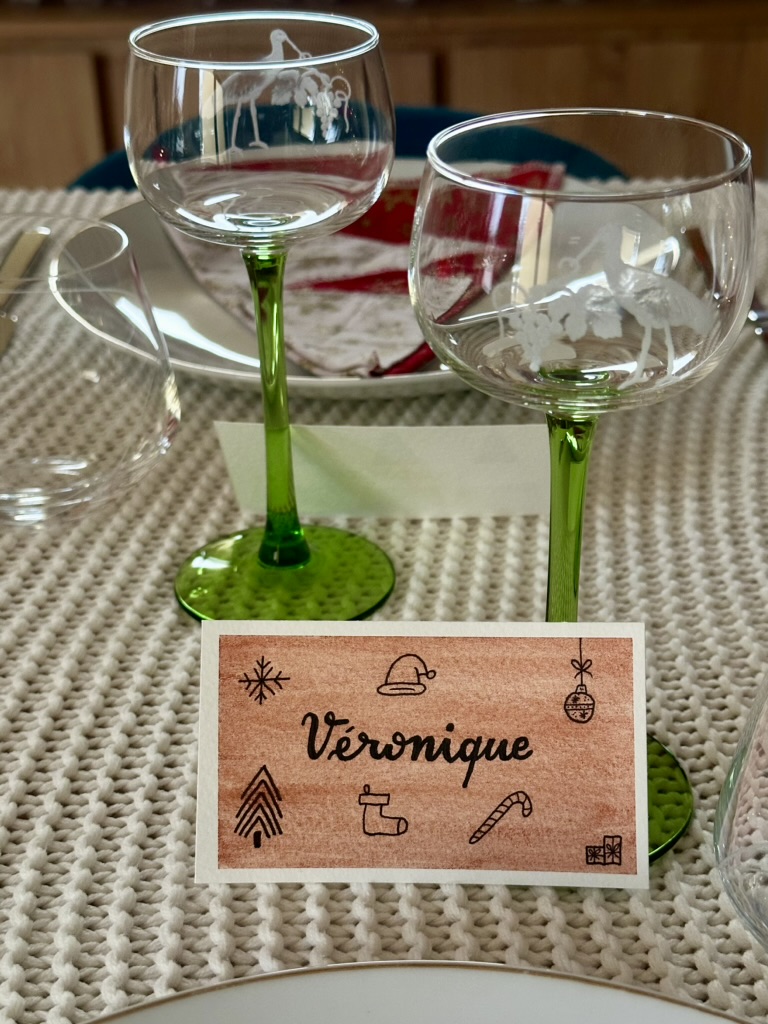 Marque-place fait main et personnalisé - Doodles de Noël