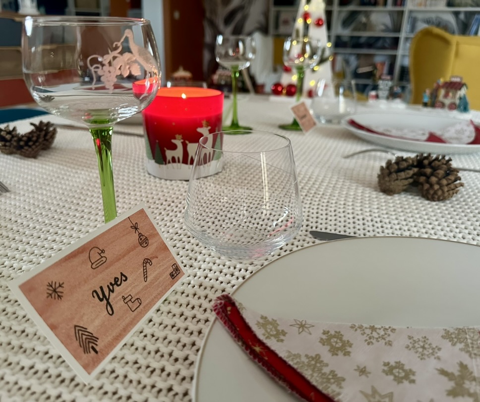 Marque-place fait main et personnalisé - Doodles de Noël – Image 8