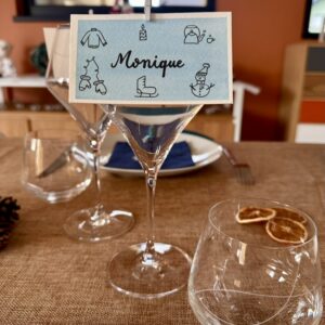 Marque-place fait main et personnalisé – Doodles d’hiver