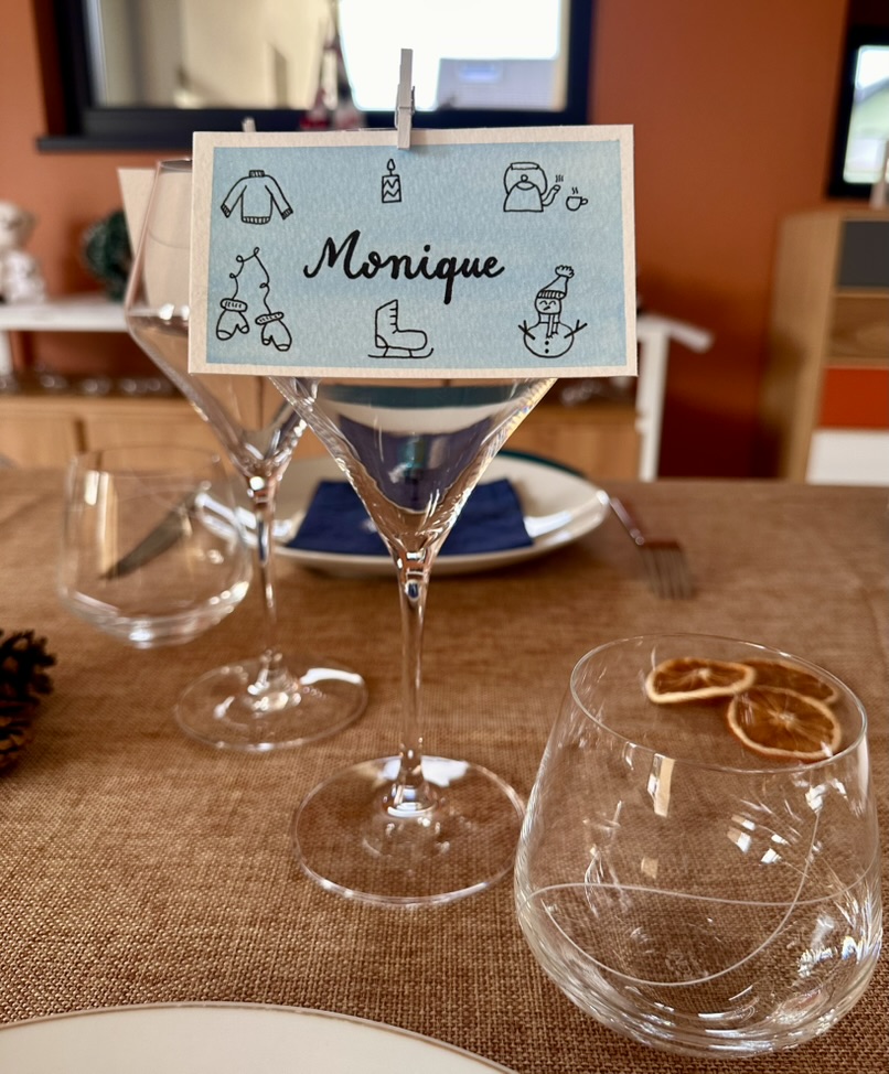 Marque-place fait main et personnalisé - Doodles d’hiver