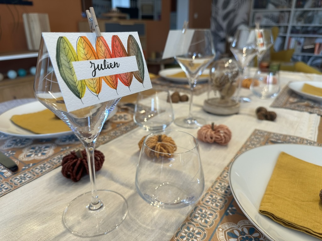 Marque-place fait main et personnalisé - Feuilles d’automne – Image 5