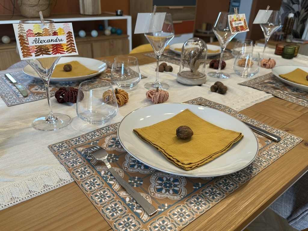 Marque-place fait main et personnalisé - Forêt d’automne – Image 9