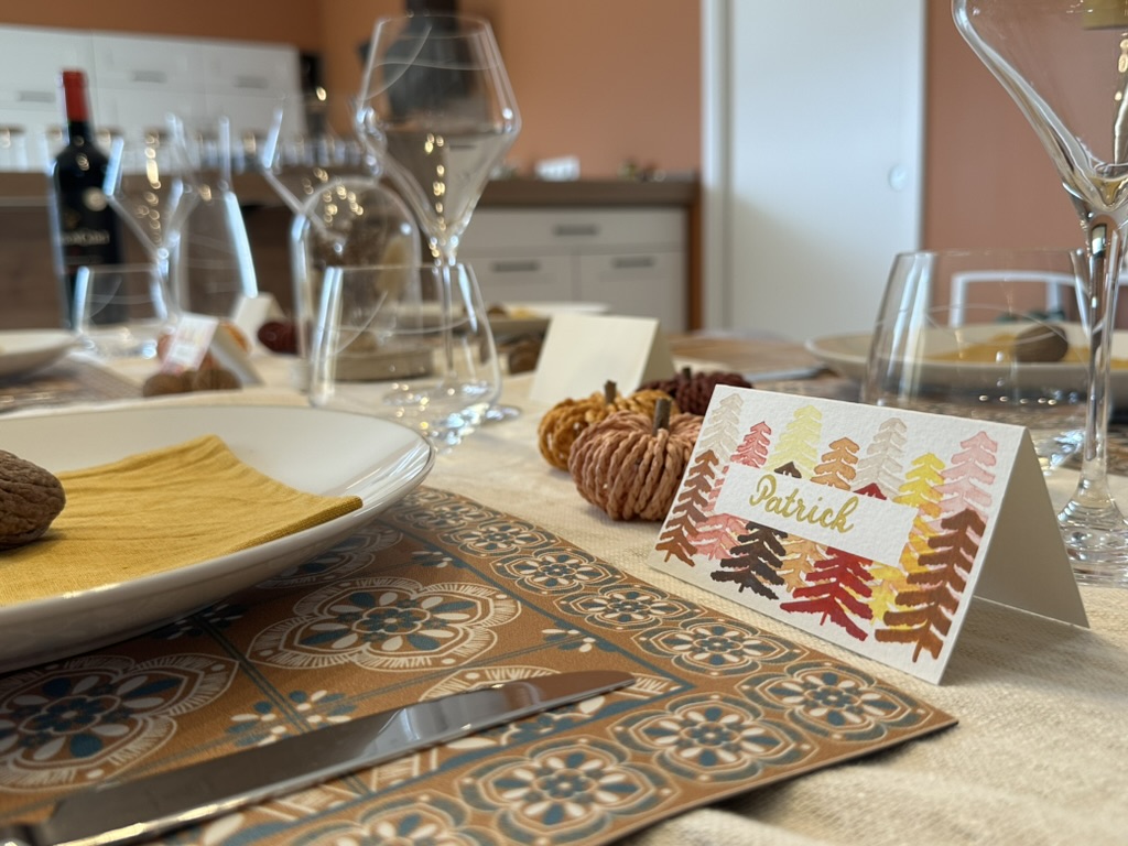 Marque-place fait main et personnalisé - Forêt d’automne – Image 4