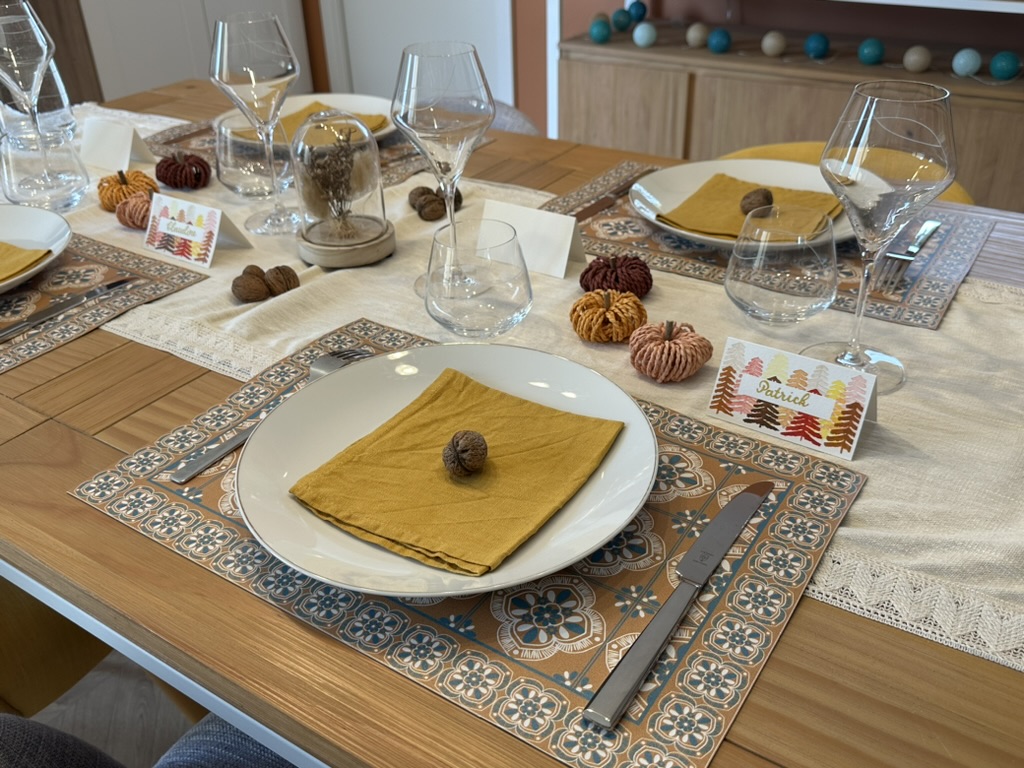 Marque-place fait main et personnalisé - Forêt d’automne – Image 7