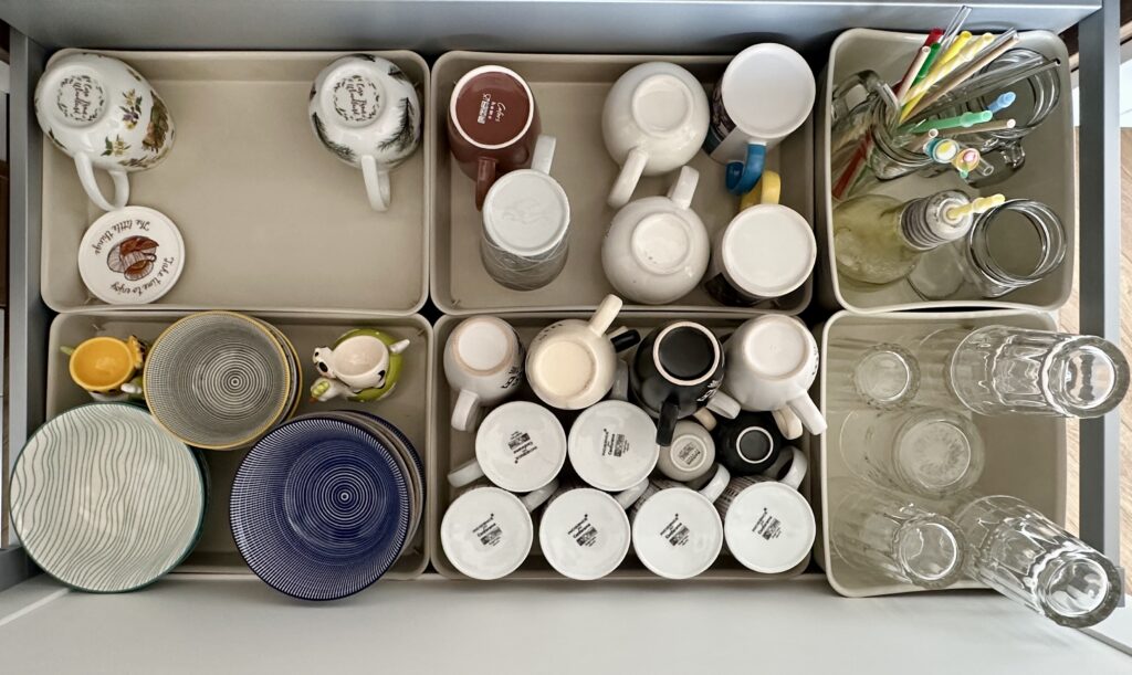 Organisation d’espace intérieur avec tri et optimisation des rangements