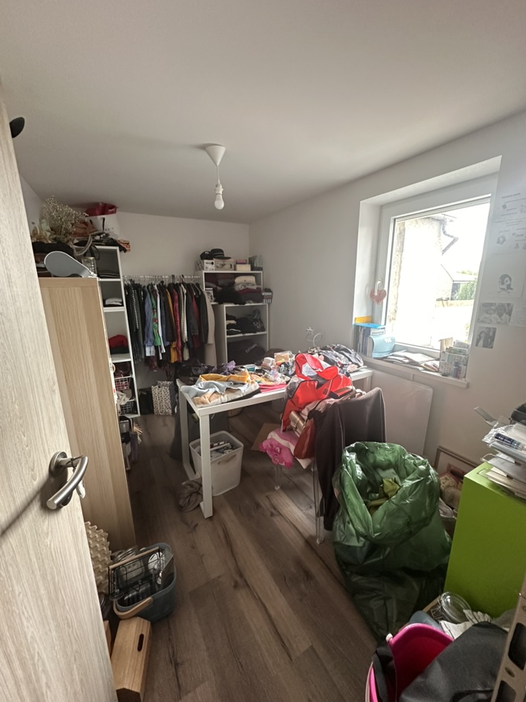 Organisation d'un espace bureau - avant - tri et désencombrement